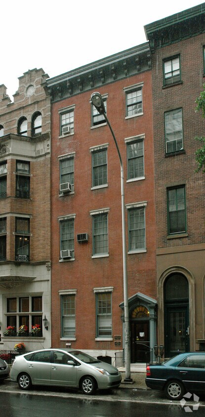 Building Photo - 1824 Spruce St