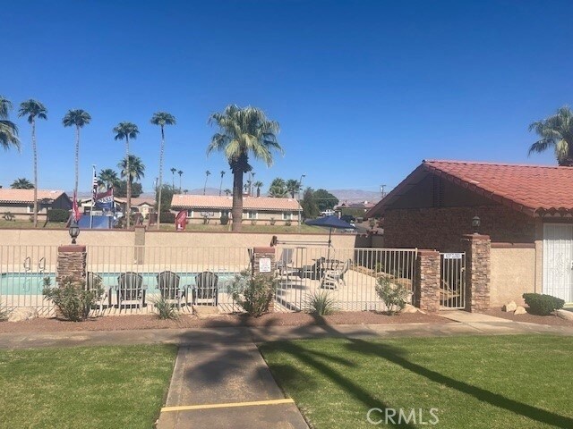 Foto del edificio - 79661 Ave 42