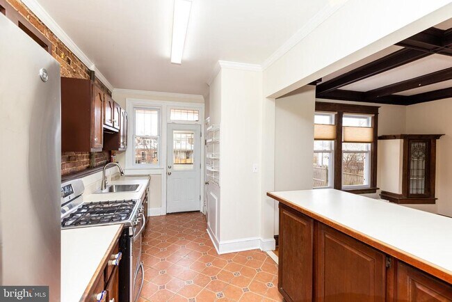 Foto del edificio - 1647 Hobart St NW