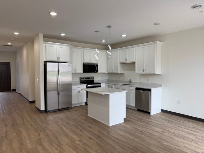 Living-n-Kitchen-3 - Manor Heights Townhomes