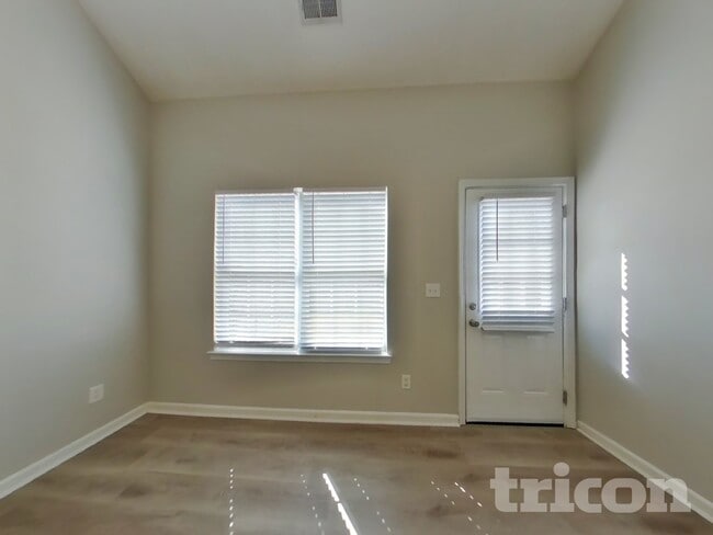 Building Photo - 17 Shaw Blvd