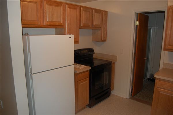 Building Photo - Studio, 1 bath  - 2053 Abbott Ave 5