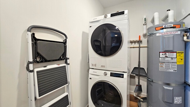 Building Photo - 1515 Liona St