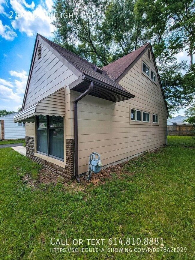 Building Photo - 2177 Dawnlight Ave