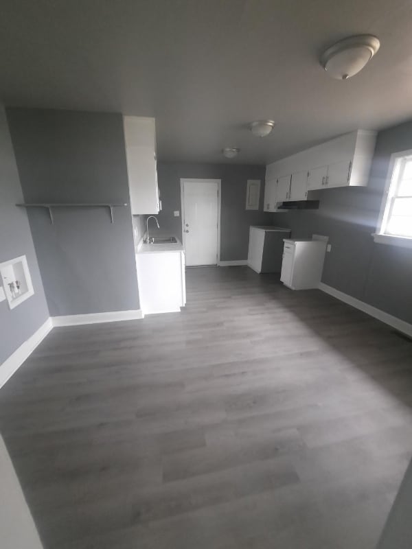 Foto principal - 716 E Highland Ave