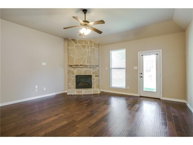 Building Photo - 3813 Amon Carter Dr