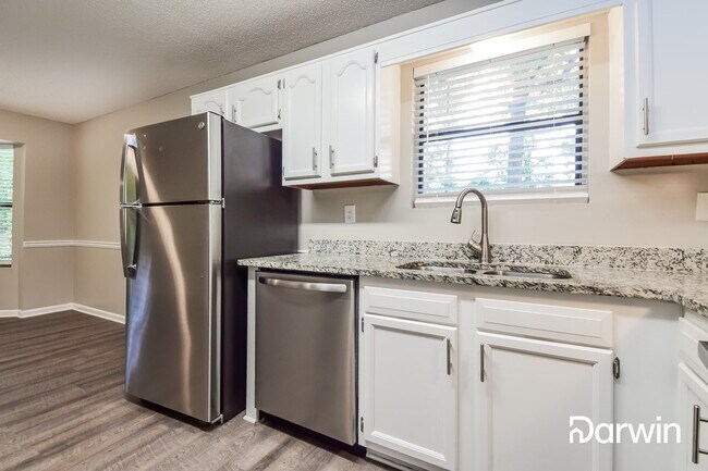 Foto del edificio - 5784 Macedin Dr, Douglasville, GA 30135