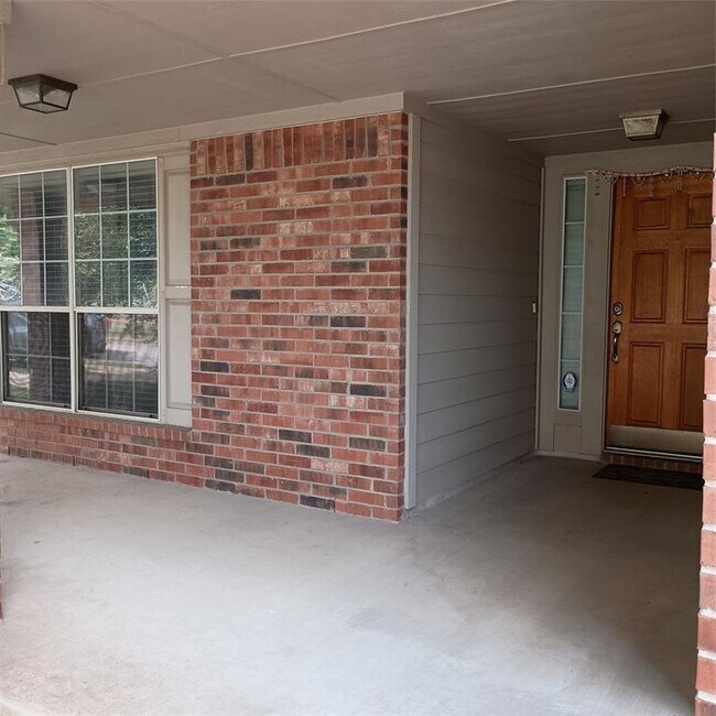 Foto del edificio - 11616 Fletcher Hall Ln