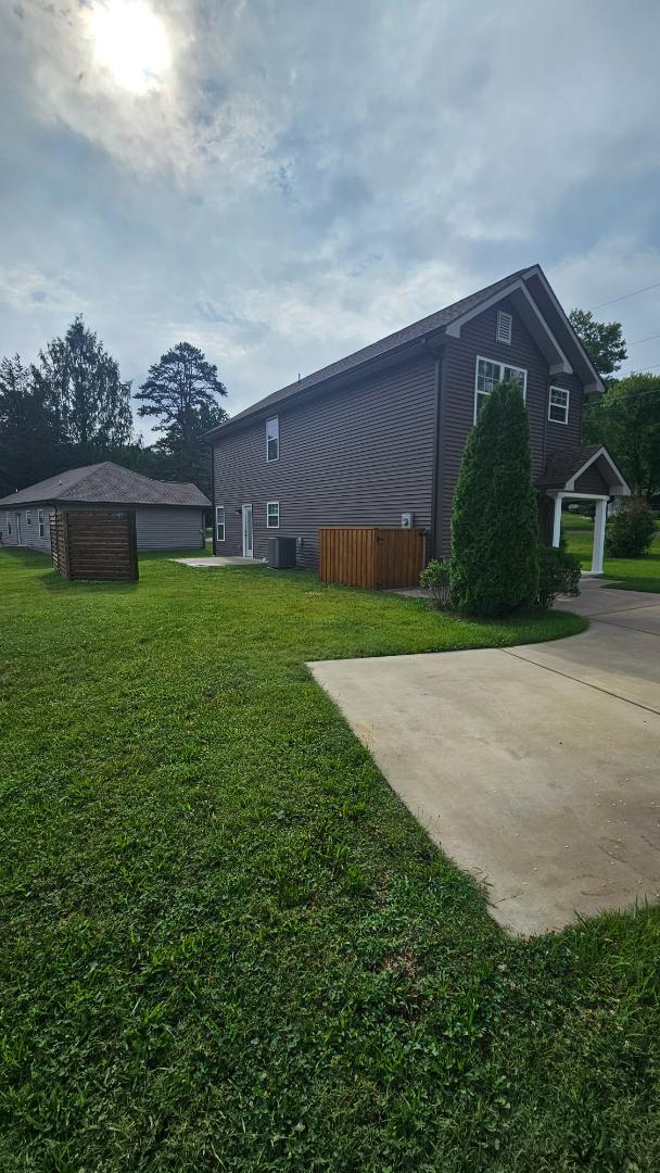 Building Photo - 6400 George Walter Way