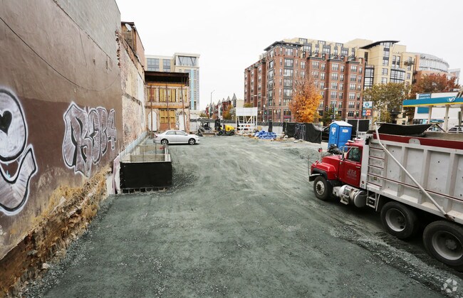 Building Photo - Lumen Condos