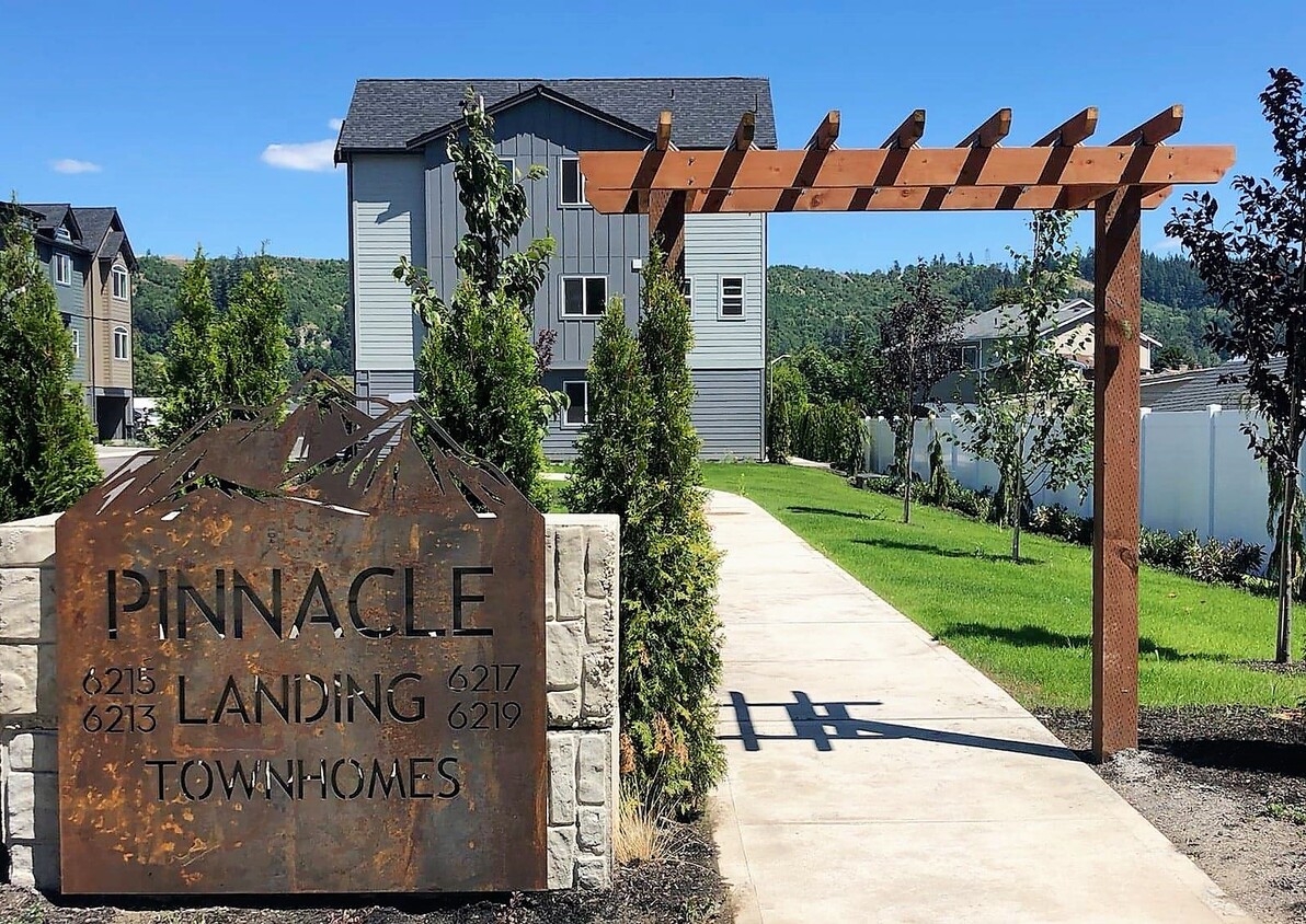 Pinnacle Landing - 6219 Parker Rd E