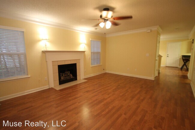 Building Photo - 3 br, 2.5 bath House - 206 Forest Oaks Drive