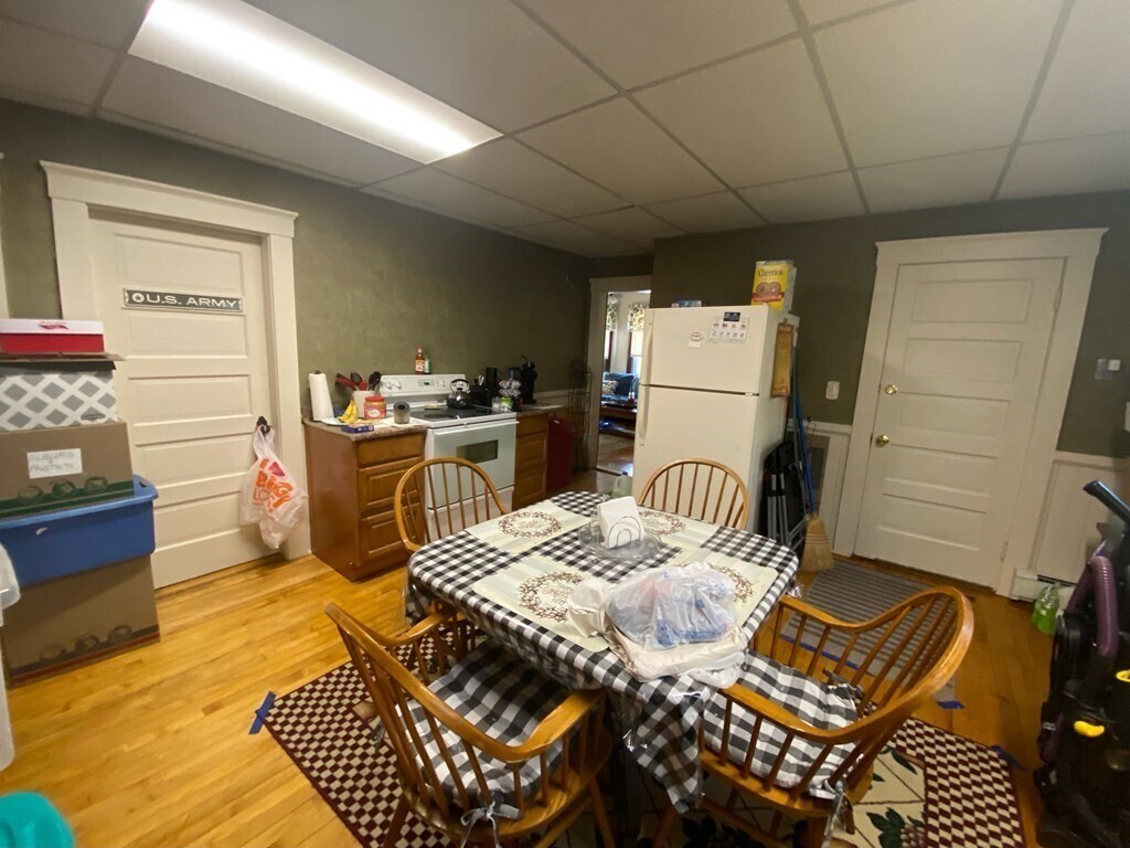 60 Leamy St Unit 1, Gardner, MA 01440 Room for Rent in Gardner, MA