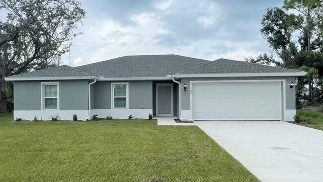 Building Photo - 21262 Peachland Blvd