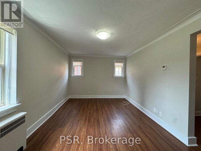 Photo du bâtiment - 1335 Bayview Ave