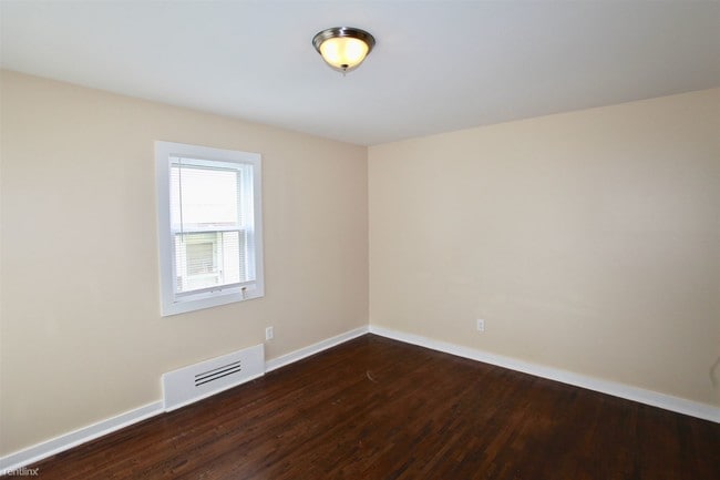 Building Photo - 3 br, 1 bath House - 29581 Quinkert St