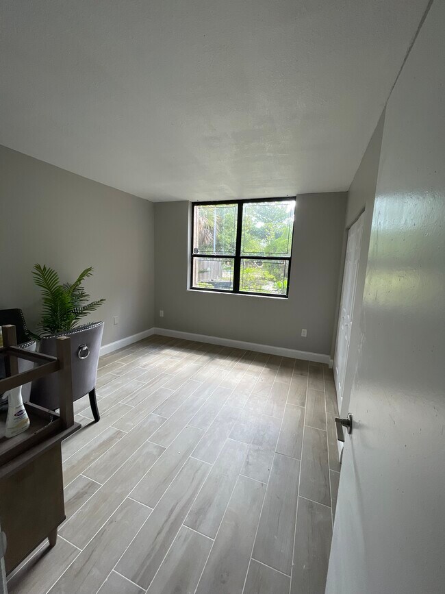 740 NE 199th St, Miami, FL 33179 Condo for Rent in Miami, FL