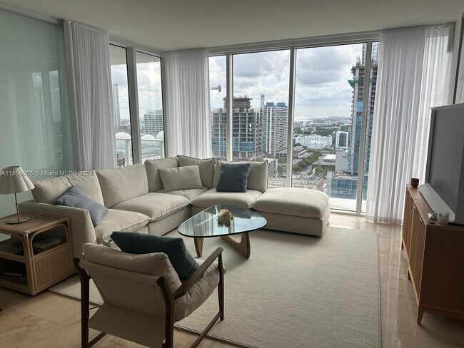Foto del edificio - 1040 Biscayne Blvd