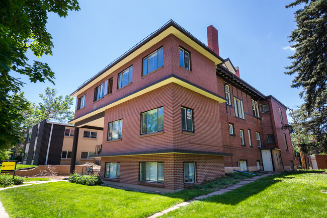 Building Photo - Cross Park Apartments