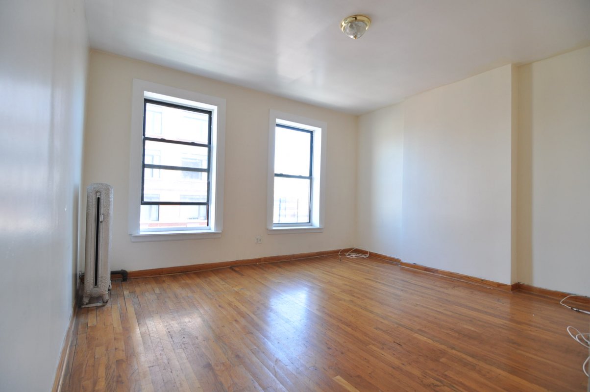 Foto principal - 60 W 129th St