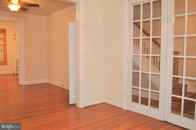 Building Photo - 1223 F St NE