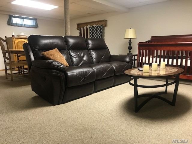 Foto del edificio - 264 Parker Ave