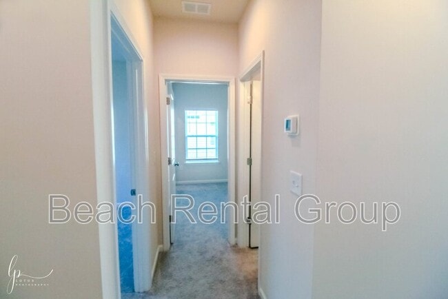 Building Photo - 313 Grv Pk Lp