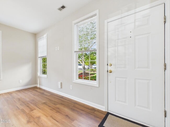 Building Photo - 2111 Kudrow Ln