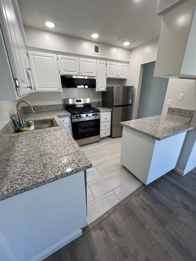 Interior Photo - Riverside Gardens