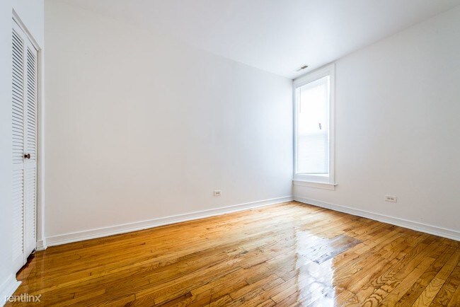 Building Photo - 1 br, 1 bath Apartment - 6230 S Artesian Ave