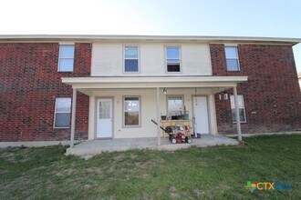 Building Photo - 413 Brittney Way