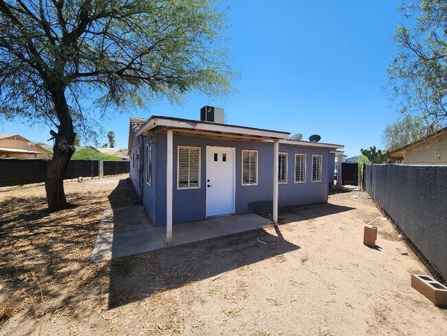 Foto del edificio - 102 W Jahns Pl