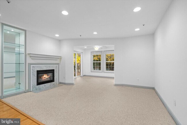 Foto del edificio - 12221 Fairfield House Dr