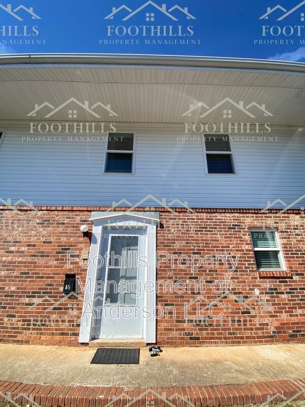 Building Photo - 500 Concord Rd