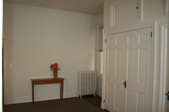 Foto del edificio - 2939 N Charles St