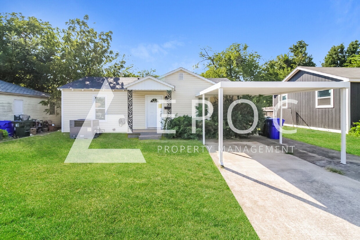 Photo - Warmth & Comfort in Every Room - 704 Tiffin Ave Norman, OK 73071