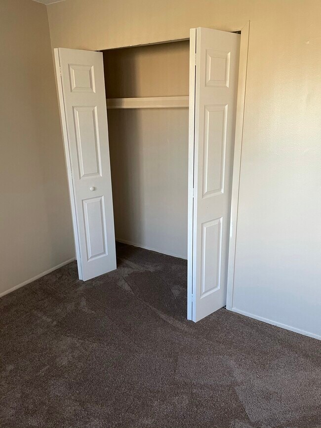 2nd Bedroom Closet - 25337 S Montmartre Ct