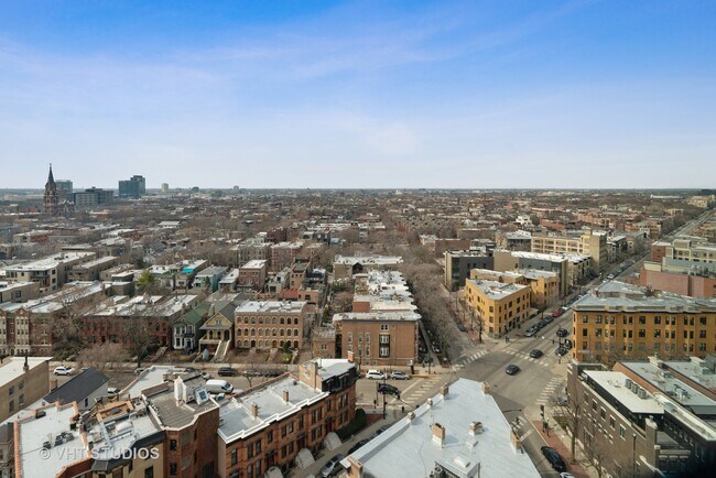 Building Photo - 1850 N Clark St