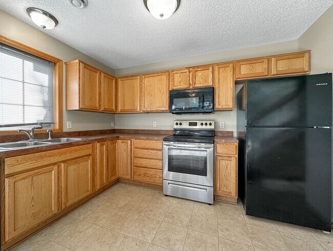 Foto del edificio - 16421 Elm Creek Ln