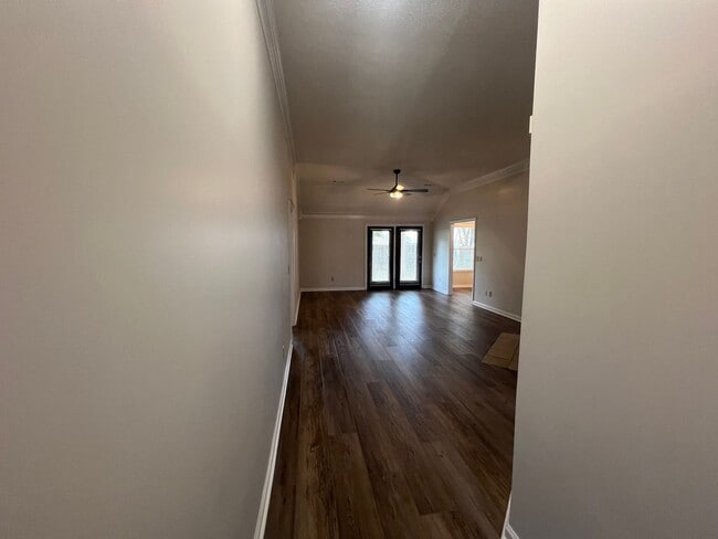 Building Photo - 11313 Evergreen Ave