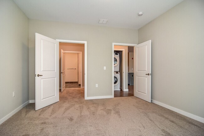 Interior Photo - Centurion Elizabeth