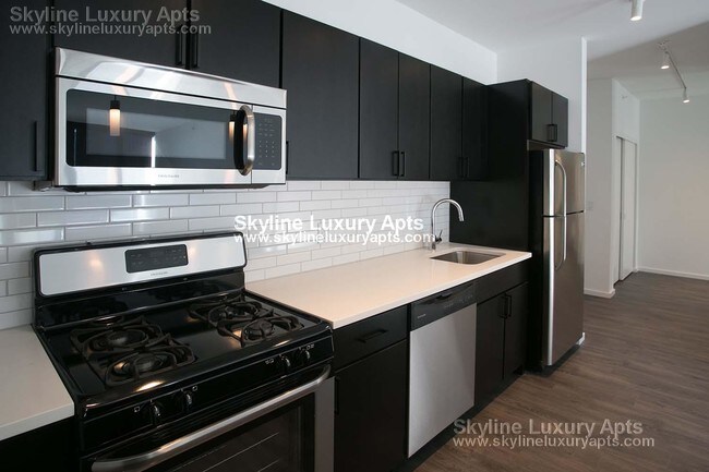 Building Photo - 5100 S Harper Ave