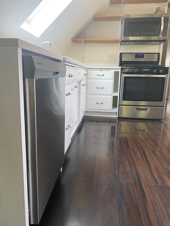 Updated Kitchen - 4532 S Francisco Ave