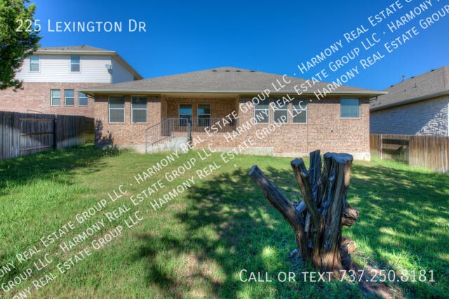 Foto del edificio - 225 Lexington Dr