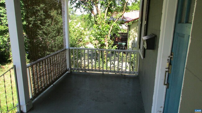 Foto del edificio - 617 Bolling Ave