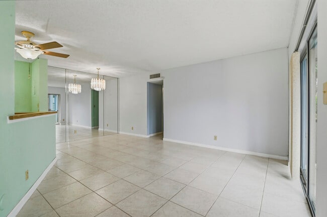 Building Photo - 7535 S Oriole Blvd