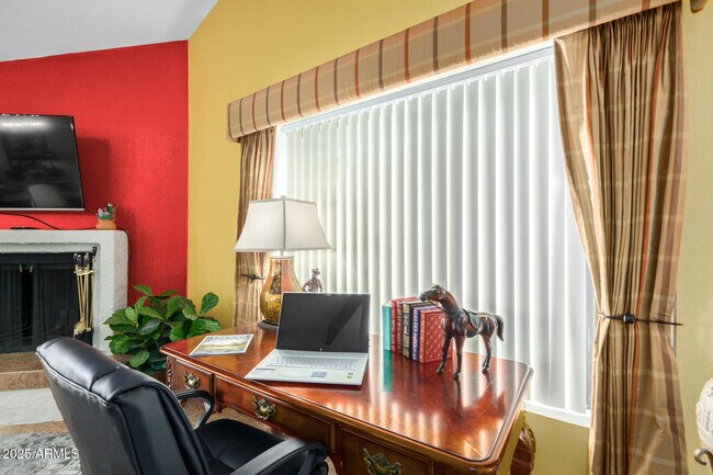 Foto del edificio - 25609 Forest Rd