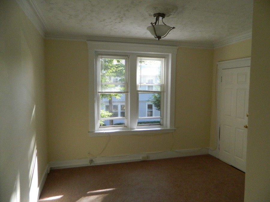 Building Photo - 159 Willow St