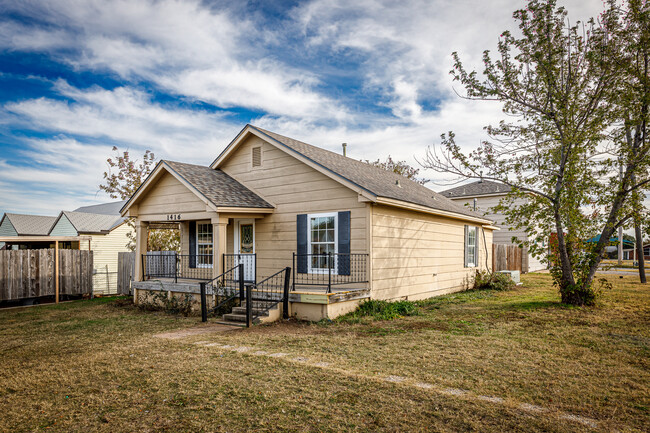 Building Photo - 1416 NW Arlington Ave