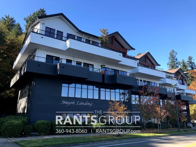 Building Photo - Beautiful Waterfront Condo with Amazing Vi...